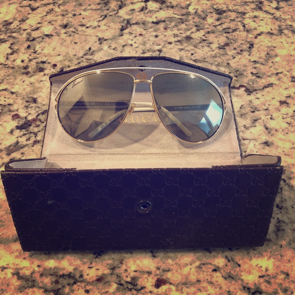 Gucci Aviator Sunglasses White Trimmed